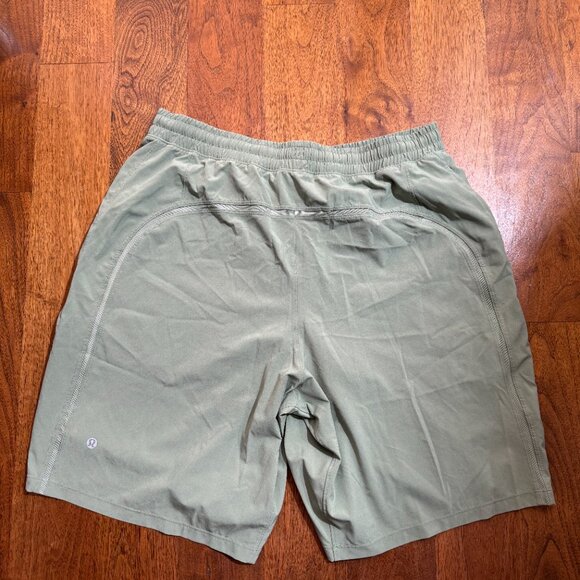 Lululemon Pacebreaker shorts Size M 8" inseam, lined - Picture 6 of 6